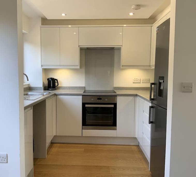 3 Bedroom With Sunny Private Garden Holiday home Portishead